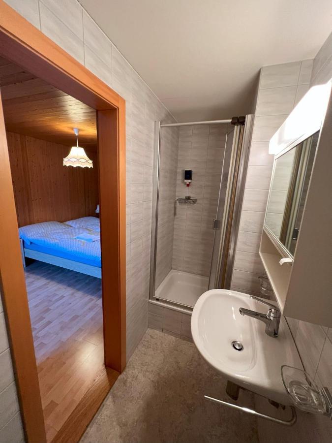 Hotel Jaeger Murten Bagian luar foto